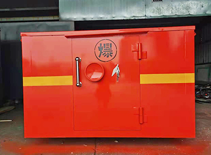 王下乡车载炸药箱