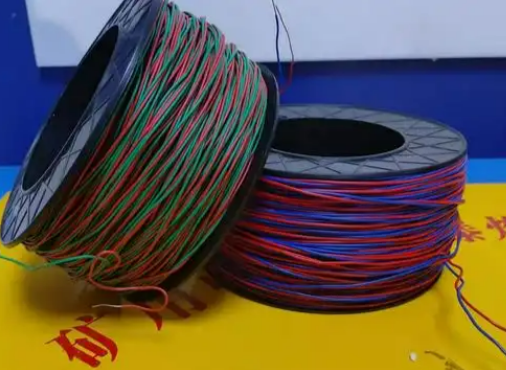 王下乡放炮线的主要材质有哪些？不同材质的适用场景有何区别？